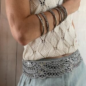 Pulsera culebra plateada con bolitas y línea