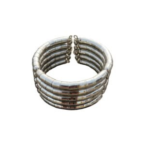 Pulsera de cinco líneas de color plateada